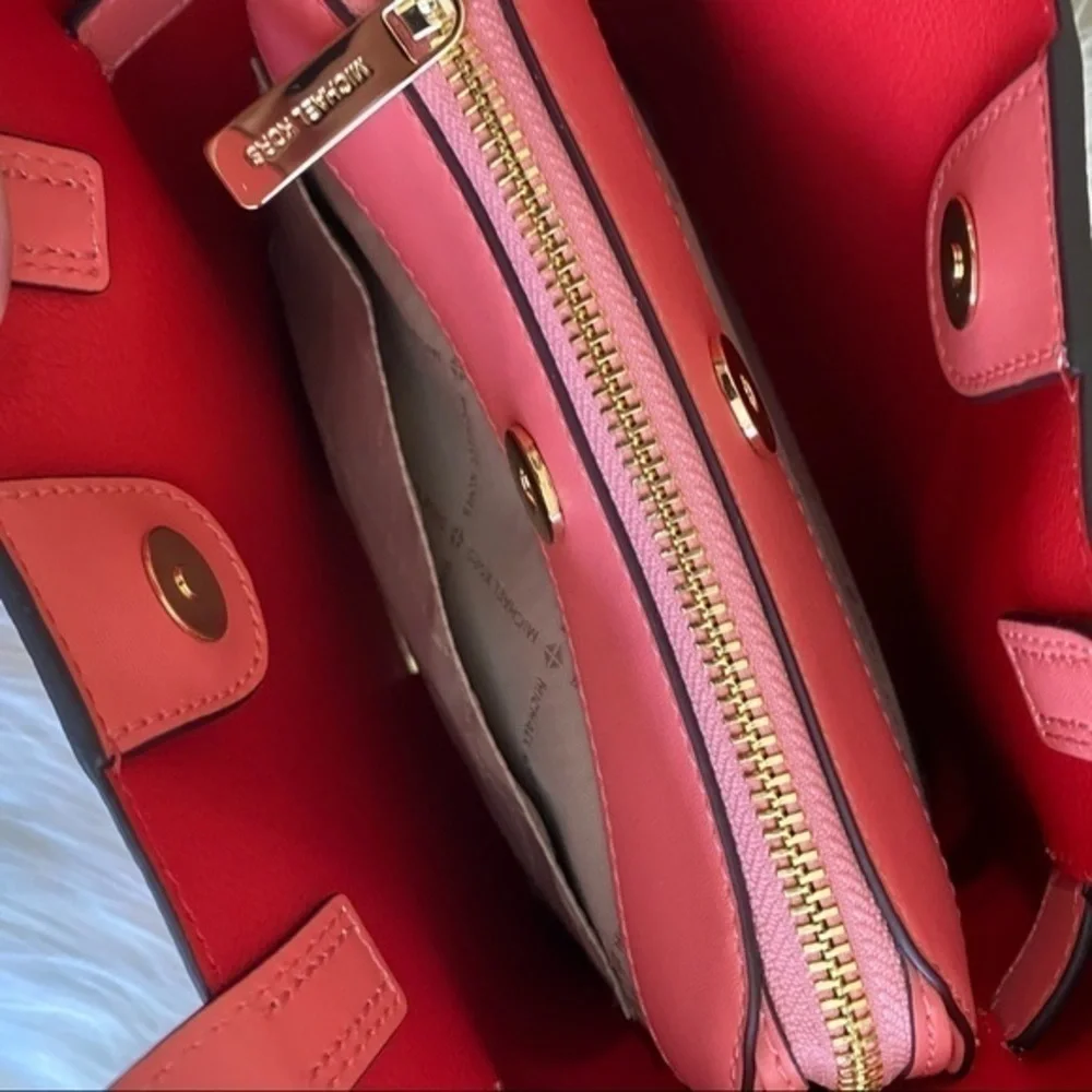 New Michael Kors Emilia Small Logo Satchel bag